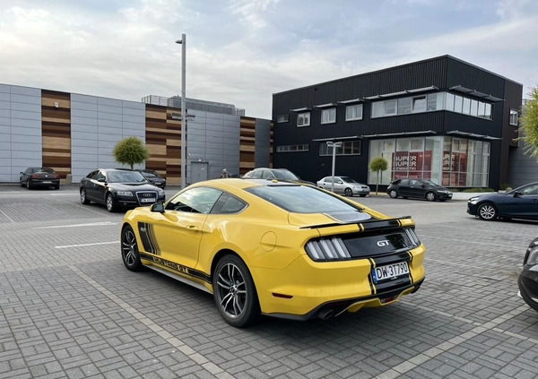 Ford Mustang cena 129000 przebieg: 37500, rok produkcji 2017 z Wrocław małe 154